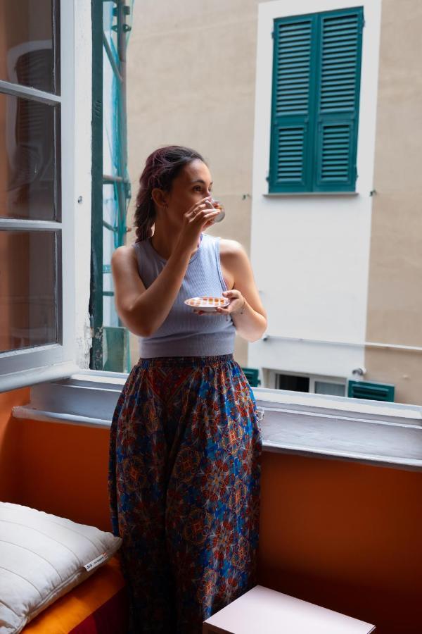 Manena Hostel Genova Bagian luar foto